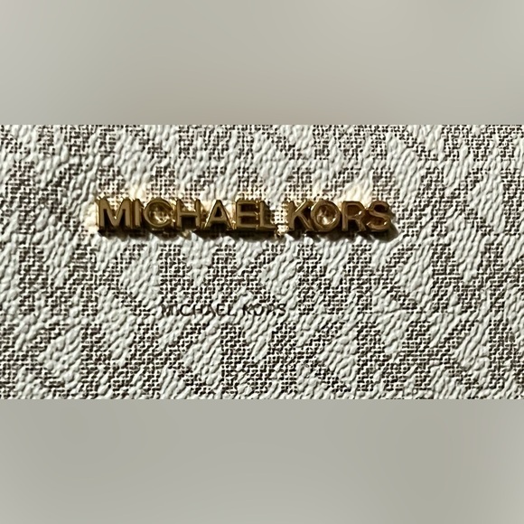 Michael Kors Jet Set Large Printed Logo Crossbody Bag -LIKE NEW CONDITION! - Picture 13 of 16